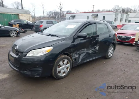 2009 Toyota Matrix S z USA, uszkodzony, nr VIN 2T1LE40E39C003592